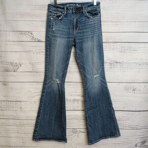 American Eagle 77 Hi-Rise Flare Jeans Medium Wash Stretch Distressed Womens Sz 8